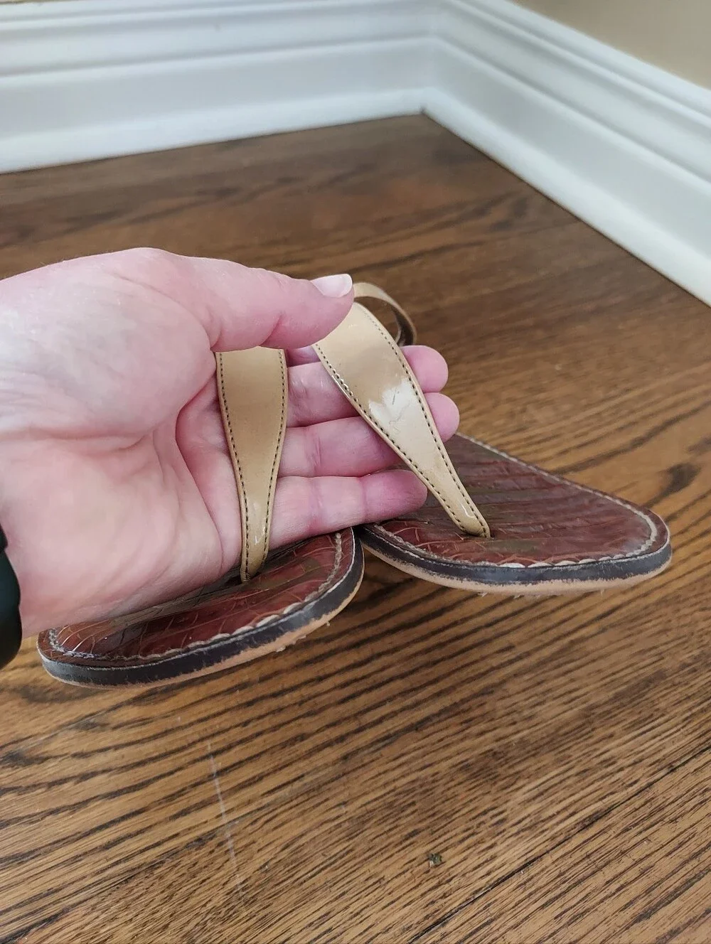 Sam Edelman Tan Gigi Thong Sandals 7.5
